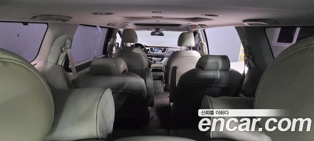Kia Carnival 9-seater Prestige 2018 — фото 21
