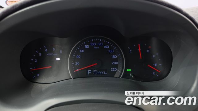 Kia Carnival R Grand Carnival GLX Premium 2013 — фото 8