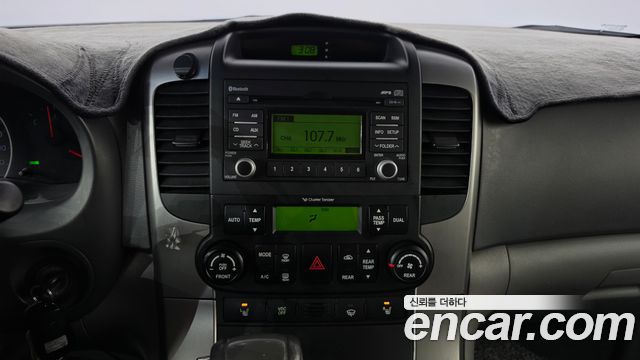 Kia Carnival R Grand Carnival GLX Premium 2013 — фото 12