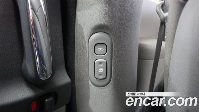 Kia Carnival R Grand Carnival GLX Premium 2013 — фото 16