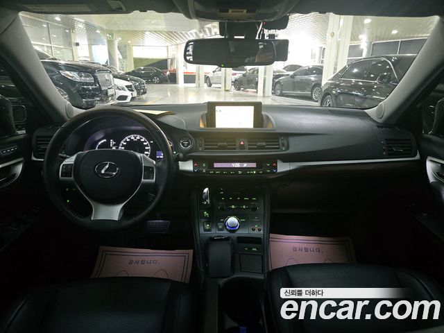 Lexus CT200h 1.8 Compact Luxury ZWA10 2012 — фото 8