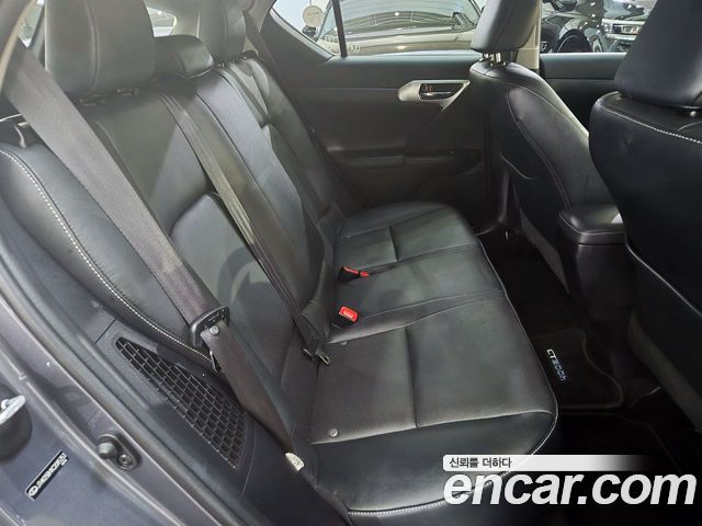Lexus CT200h 1.8 Compact Luxury ZWA10 2012 — фото 21
