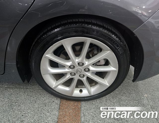 Lexus CT200h 1.8 Compact Luxury ZWA10 2012 — фото 24