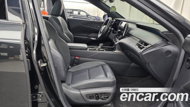 Lexus RX450h+ (V) Luxury 2024 — фото 26