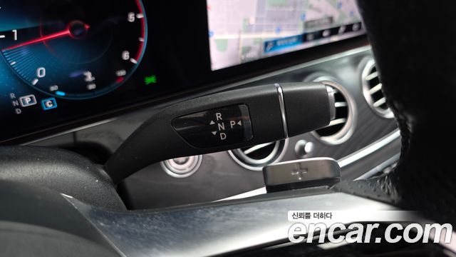 Mercedes-Benz E-Class (W213) E220d 4MATIC AMG Line 2021 — фото 9