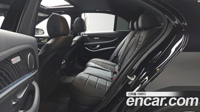 Mercedes-Benz E-Class (W213) E220d 4MATIC AMG Line 2021 — фото 11
