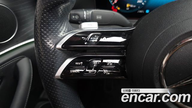 Mercedes-Benz E-Class (W213) E220d 4MATIC AMG Line 2021 — фото 17
