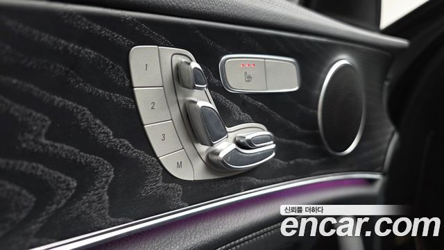 Mercedes-Benz E-Class (W213) E220d 4MATIC AMG Line 2021 — фото 19