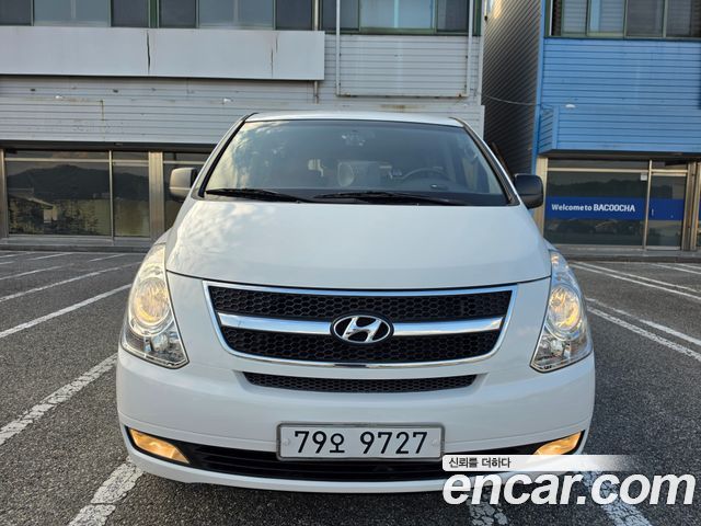 Hyundai Grand Starex 12-Seater Wagon CVX Luxury 2014 — фото 2