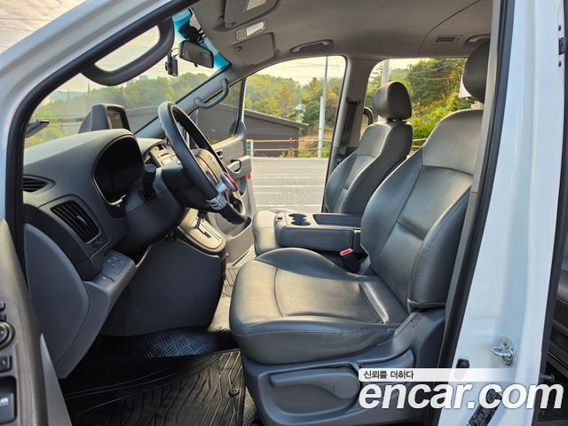 Hyundai Grand Starex 12-Seater Wagon CVX Luxury 2014 — фото 9