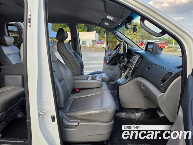 Hyundai Grand Starex 12-Seater Wagon CVX Luxury 2014 — фото 15