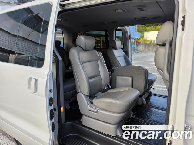 Hyundai Grand Starex 12-Seater Wagon CVX Luxury 2014 — фото 16