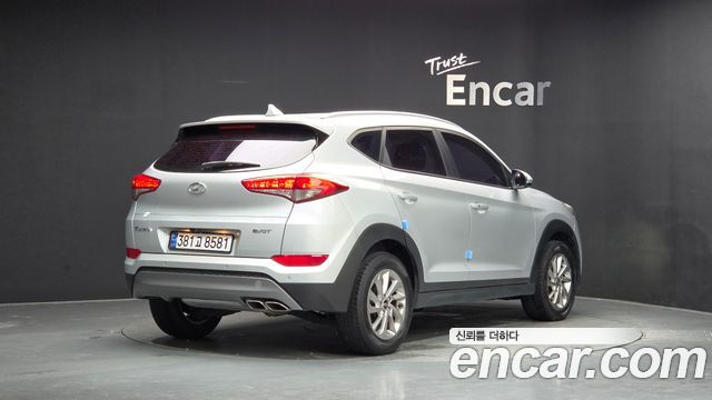 Hyundai Tucson Diesel 2.0 2WD Modern 2016 — фото 2