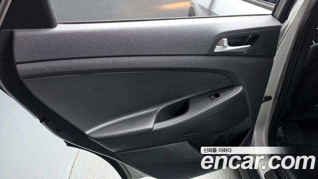 Hyundai Tucson Diesel 2.0 2WD Modern 2016 — фото 25