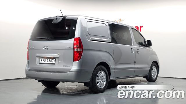 Hyundai Grand Starex 5-Seater VAN Smart 2016 — фото 2
