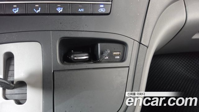 Hyundai Grand Starex 5-Seater VAN Smart 2016 — фото 12