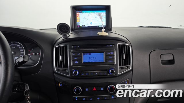 Hyundai Grand Starex 5-Seater VAN Smart 2016 — фото 13