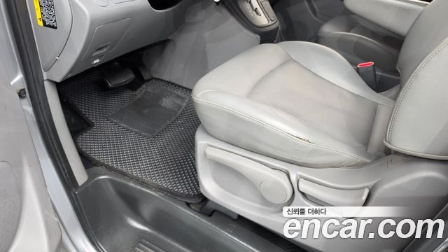 Hyundai Grand Starex 5-Seater VAN Smart 2016 — фото 17