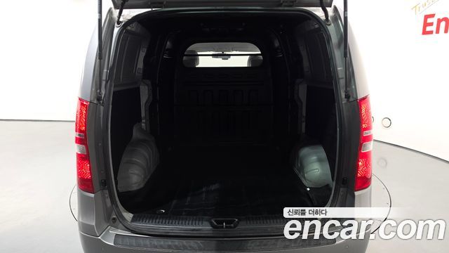 Hyundai Grand Starex 5-Seater VAN Smart 2016 — фото 18