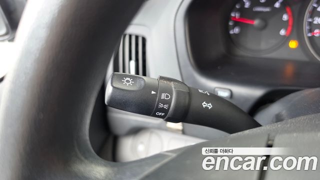 Hyundai Grand Starex 5-Seater VAN Smart 2016 — фото 19