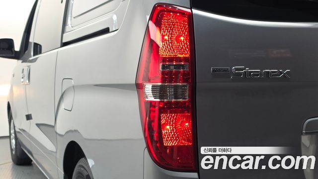 Hyundai Grand Starex 5-Seater VAN Smart 2016 — фото 23