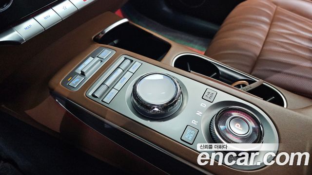 Genesis GV70 2.5T Gasoline 2WD 2024 — фото 9