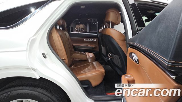 Genesis GV70 2.5T Gasoline 2WD 2024 — фото 12
