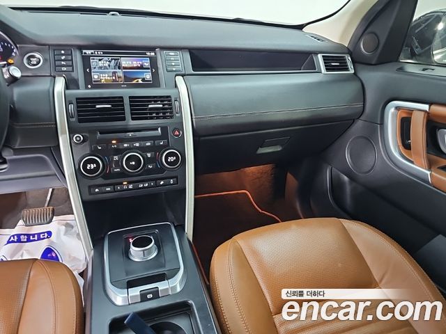 Land Rover Discovery Sport 2.2 SD4 HSE Luxury 2015 — фото 10