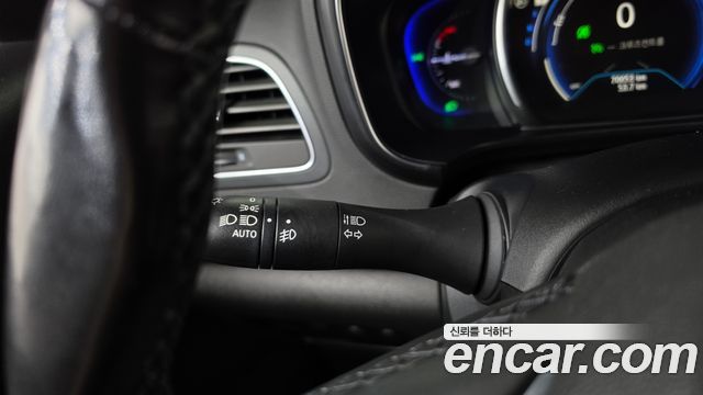 Renault Korea QM6 Diesel 2WD RE Signature 2019 — фото 20