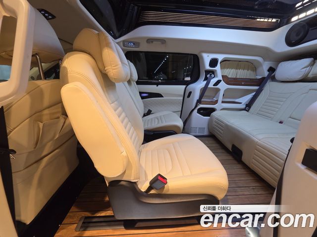 Kia Carnival (IV) Gasoline 9-seater Limousine(Special vehicle) 2023 — фото 19