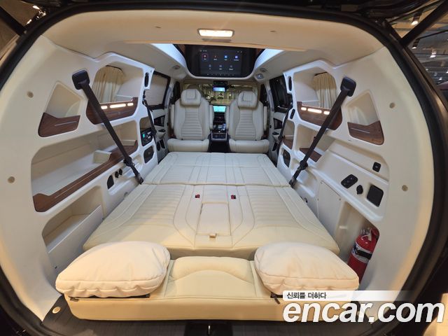 Kia Carnival (IV) Gasoline 9-seater Limousine(Special vehicle) 2023 — фото 28