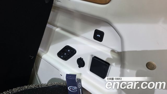 Kia Carnival (IV) Gasoline 9-seater Limousine(Special vehicle) 2023 — фото 34