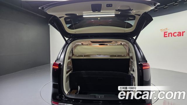 Kia Carnival (IV) Gasoline 9-seater Limousine(Special vehicle) 2023 — фото 42