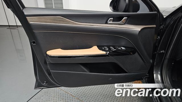 Kia K5 (III) 2.0 Noblesse 2022 — фото 24