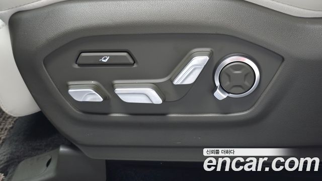 Hyundai Santa Fe (MX5) Gasoline 2.5T 2WD Calligraphy 2025 — фото 31