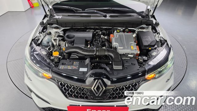 Renault Korea Arkana 1.6 E-TECH Iconic 2025 — фото 6
