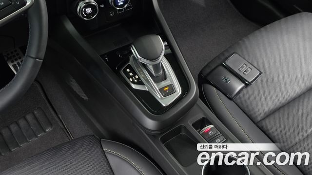 Renault Korea Arkana 1.6 E-TECH Iconic 2025 — фото 9