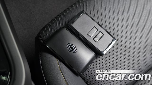 Renault Korea Arkana 1.6 E-TECH Iconic 2025 — фото 34