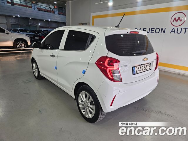 Chevrolet Spark Premier 2022 — фото 4