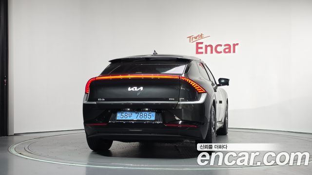 Kia EV6 Long Range 4WD Earth 2023 — фото 4
