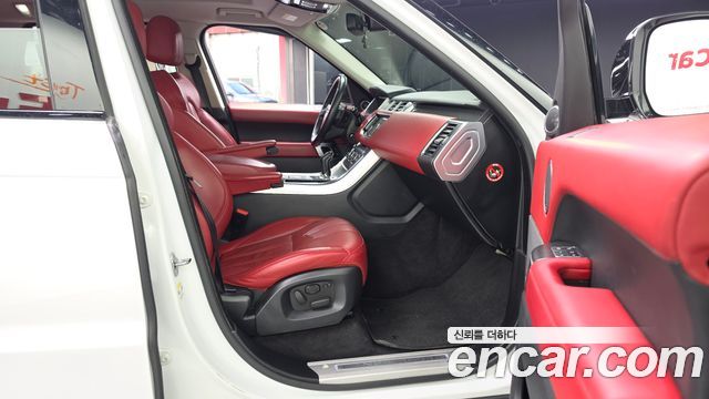 Land Rover Range Rover Sport (II) 3.0 SDV6 HSE Dynamic 2014 — фото 11