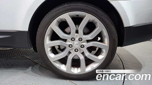 Land Rover Range Rover Sport (II) 3.0 SDV6 HSE Dynamic 2014 — фото 21