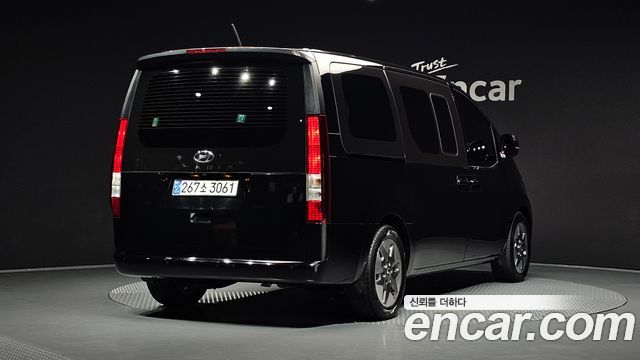 Hyundai Staria Tourer 9-Seater Modern 2023 — фото 2