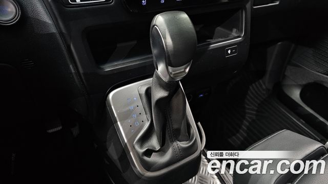 Hyundai Staria Tourer 9-Seater Modern 2023 — фото 9