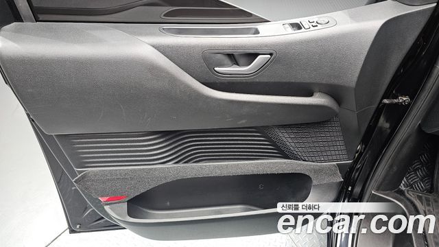 Hyundai Staria Tourer 9-Seater Modern 2023 — фото 24