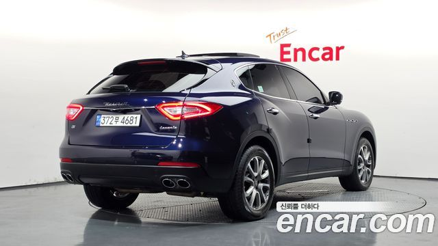 Maserati Levante 3.0 Diesel AWD 2019 — фото 2
