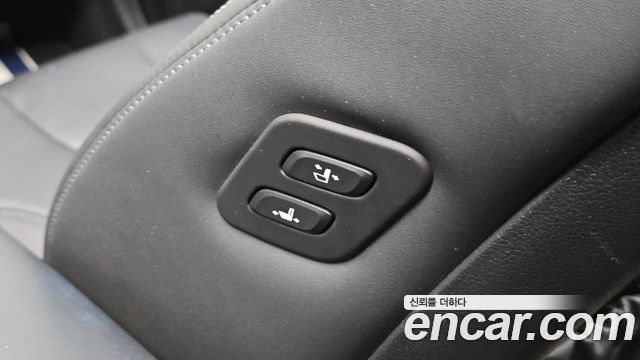 Hyundai Santa Fe Gasoline 2.5T 2WD Calligraphy 2021 — фото 30