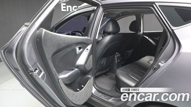 Hyundai Tucson ix Diesel(e-VGT) 2WD Smart special 2015 — фото 26