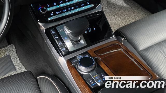Genesis EQ900 5.0 GDI AWD Prestige 2016 — фото 9