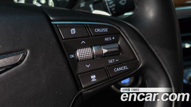 Genesis EQ900 5.0 GDI AWD Prestige 2016 — фото 14
